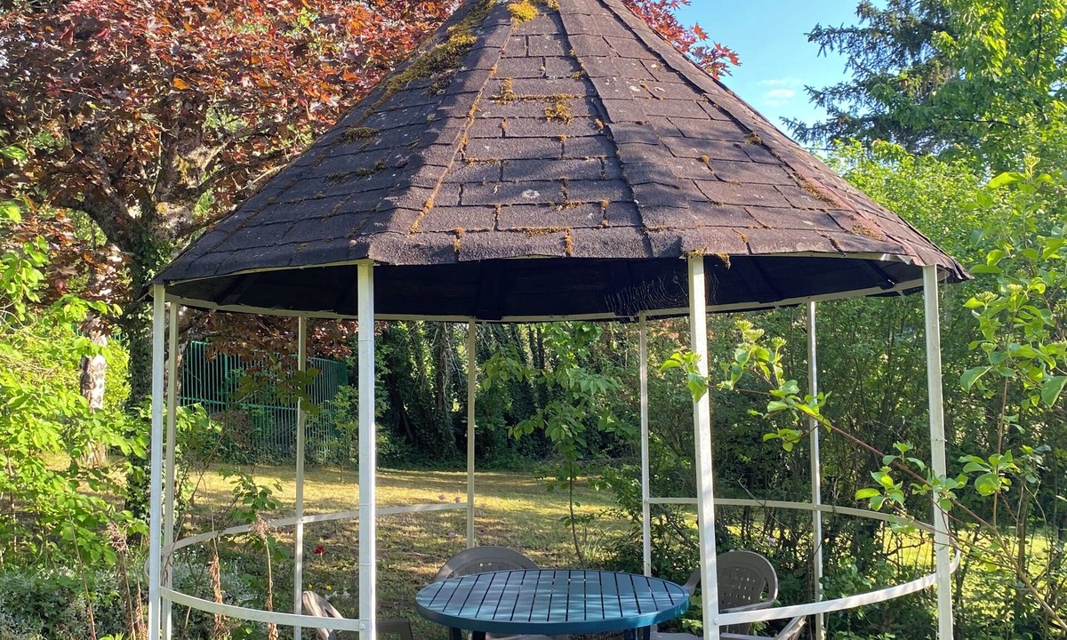 Sermizelles House | Le Refuge du Jardin de l'Impériale (sleeps 5), garden (600 m²), barbecue, ping pong