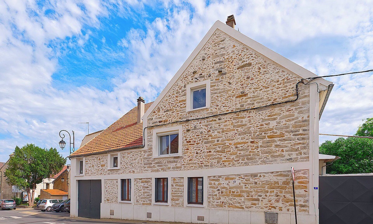 La Ville-du-Bois House | Le Relais du Gaizon, gîte with parking, near Paris Saclay, Massy.
