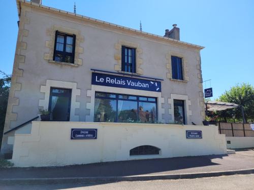 Bazoches Bed & Breakfast | LE RELAIS VAUBAN