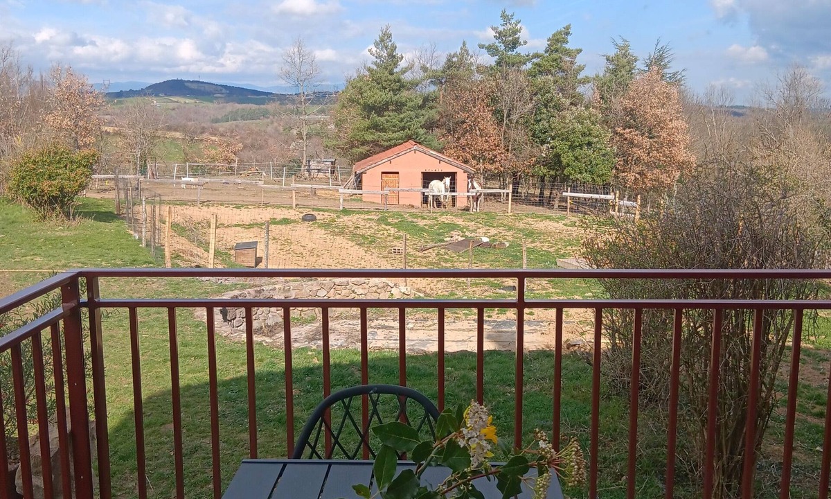 Secheras House | Le Repaire, dog-friendly lodgings in the alchemist's lair.