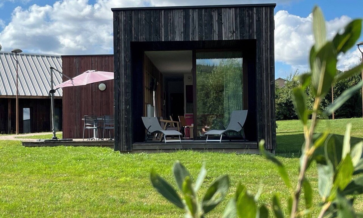 Paroisse Saint-Walburge Cottage | Le Rochere, cottage with an amazing design