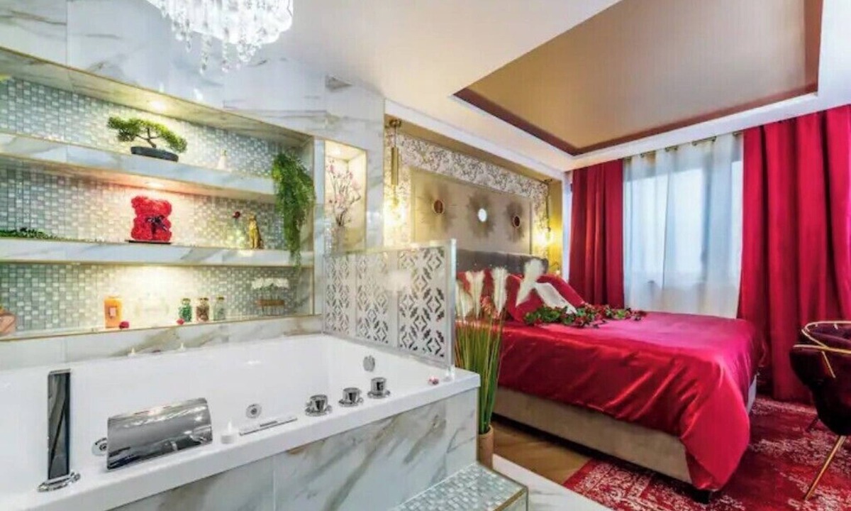Juvisy-sur-Orge Apartment | Le Rubis - Romantic Love Room