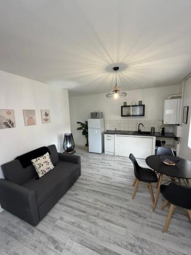 Bourg-les-Valence Apartment | Le Thannaron