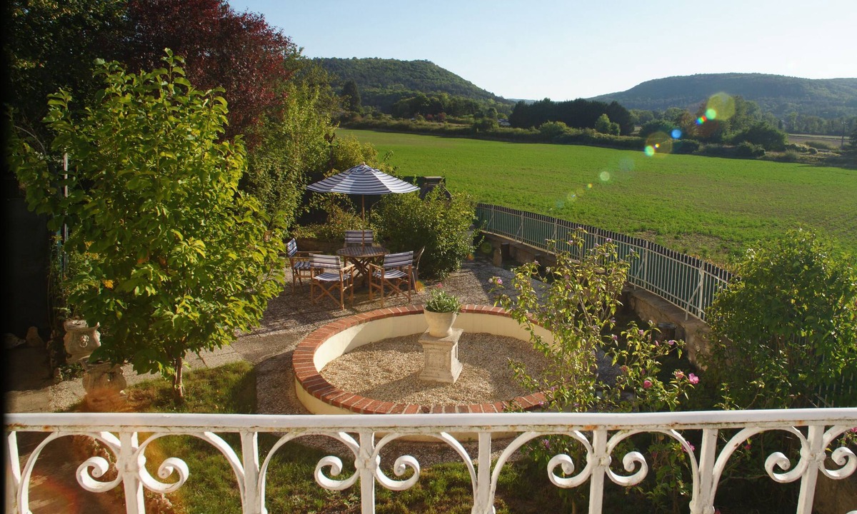 Sermizelles House | Le Trèfle de l'Impériale @lesgitesdelimpériale - House, garden & terrace
