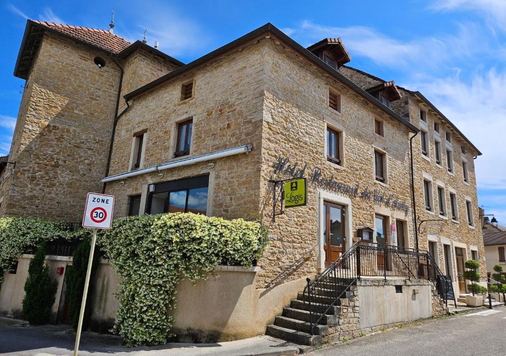 Hieres-sur-Amby Hotel | Le Val d'Amby