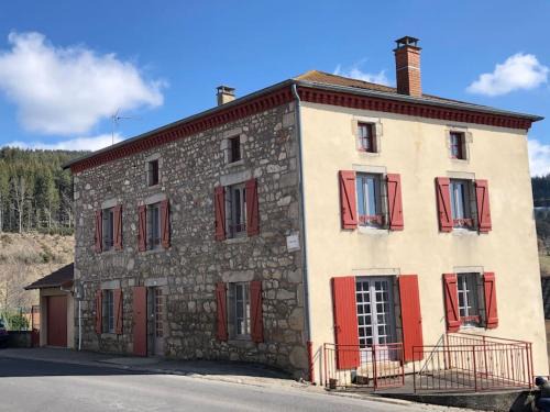 Saint-Antheme House | Le Val Danse - Maison de caractère de 1870 - Rénovée en 2020