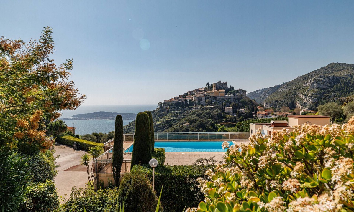 Eze Apartment | Les Balcons d’Èze – Studio with Terrace, Sea View & Pool
