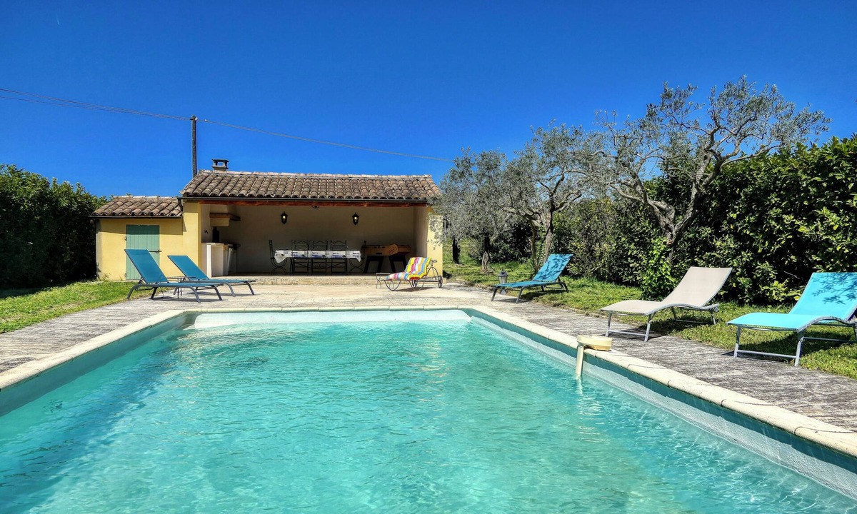 Caromb House | Les Belettes in Caromb with swimming pool Between Mont Ventoux and Dentelles de Montmirail