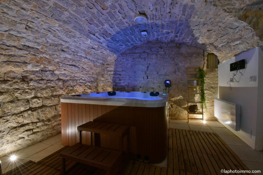 Molain House | Les Bouc'tins