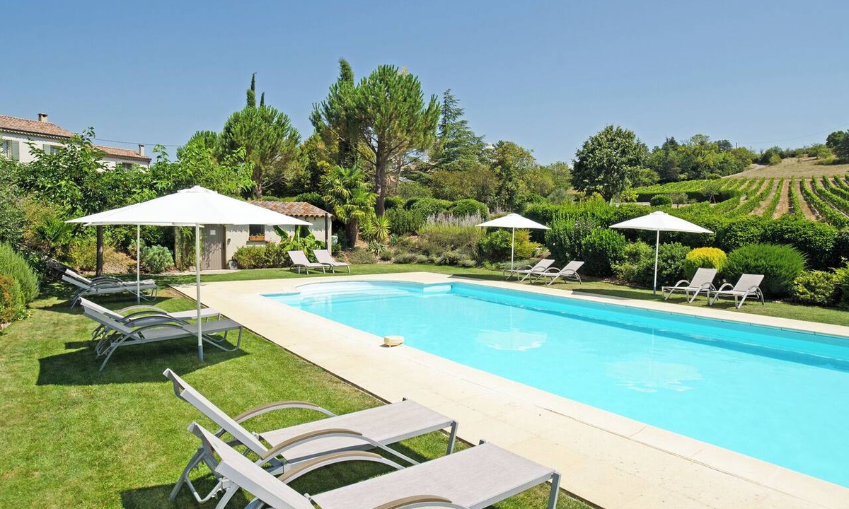 Mirabel-et-Blacons House | Les Cerisiers Vacation Rental: Le Figuier, surrounded by nature and just a stone's throw from the Drôme River