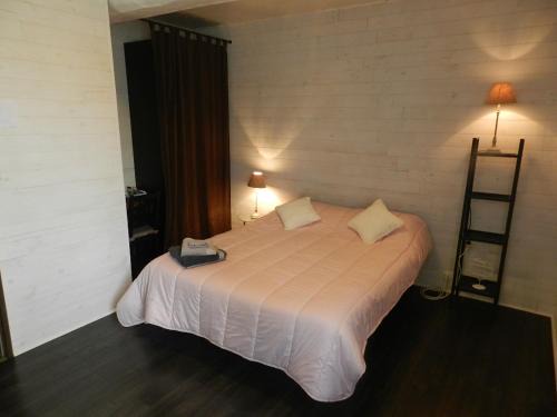 Dammarie-sur-Saulx House | les chambres du parc avec recharge électrique