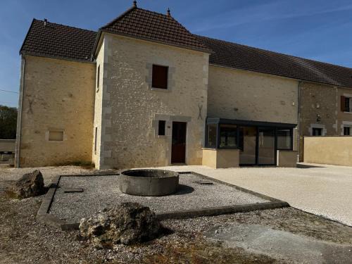 Etais-la-Sauvin House | Les Champs Fleuris Gîte pour 10 personnes