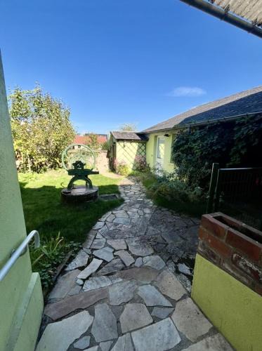 Dompierre-sur-Besbre House | les chaussons d'arlequine
