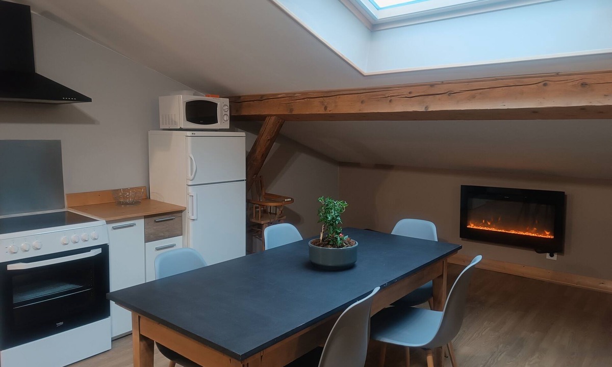 Septmoncel les Molunes Apartment | Les Etoiles de Bevy/Holiday rental Gîte Lynx Haut Jura