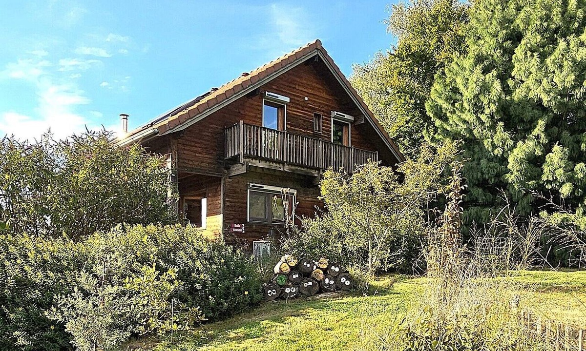Darbonnay House | Les Maisons Fougère: Nature Retreat in Biodiversity – Jura