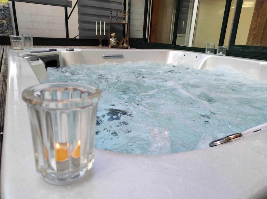Avallon House | Les trois Terrasses avec SPA et Sauna