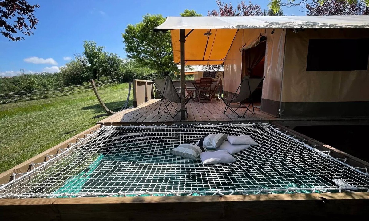 Eclassan House | Lodge Insolite Premium Victoria - 2 rooms - 30m² - large 20 m² terrace and 5-person relaxation net