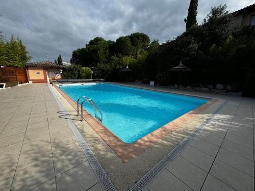 Quartier Croix-Daurade Apartment | Loft Geek avec terrasse, piscine & parking - proche métro - Toulouse