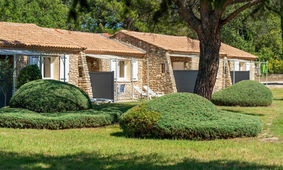 La Roque-sur-Pernes House | Logement avec terrasse et piscine n°7