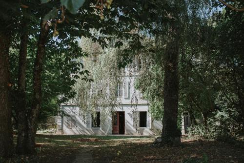 Gray Bed & Breakfast | Logis de la Rose