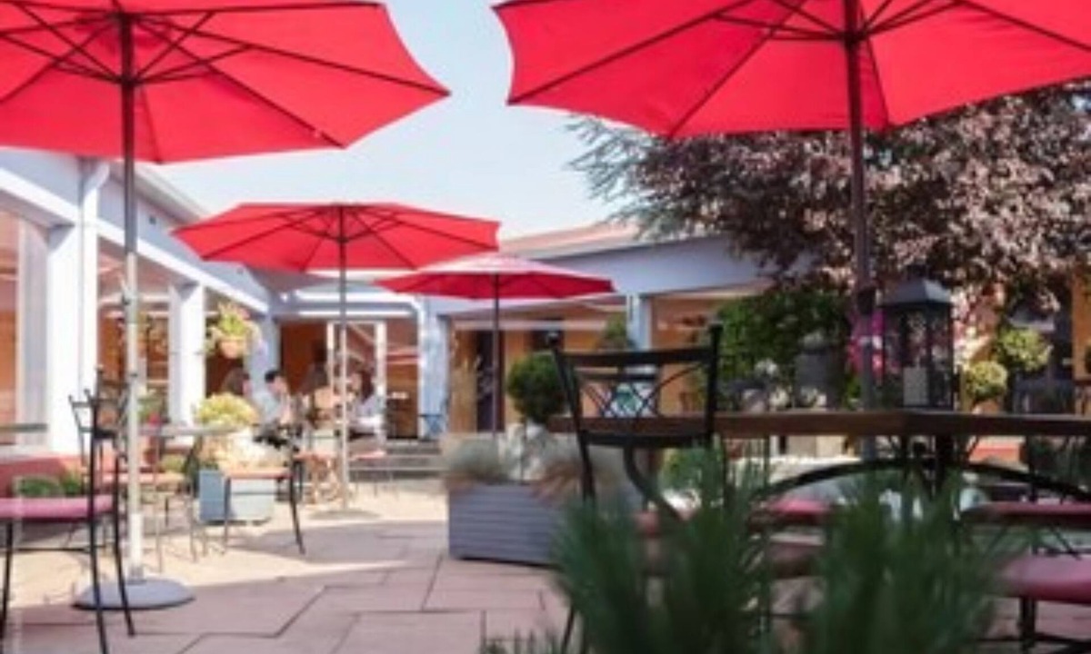 Golbey Hotel | Logis Hôtel Atrium