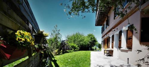 Le Chatelard Hotel | Logis Hôtel - Auberge les Clarines