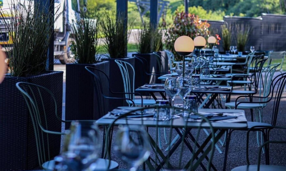 Mantry Hotel | Logis Hôtel La Fontaine