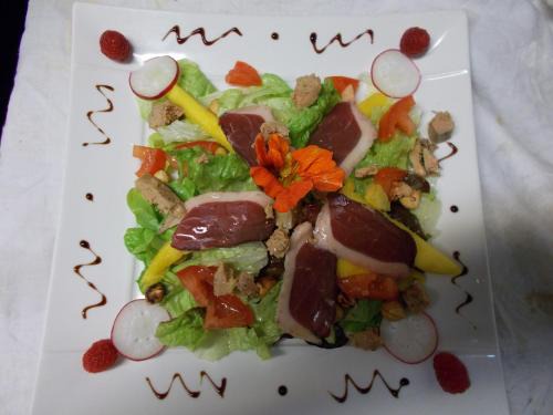 Tournon-sur-Rhone Hotel | Logis Hotel Restaurant La Chaumière