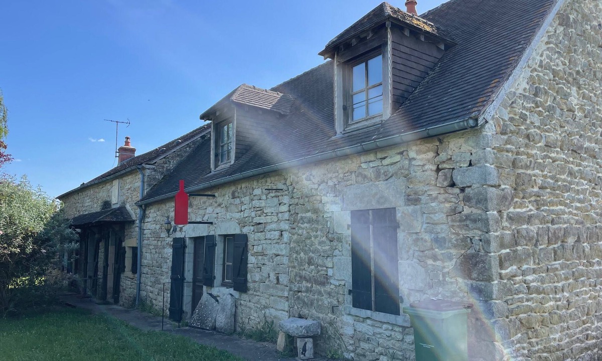 Billy-Chevannes House | Longère “L’Albizia” with Morvan Views