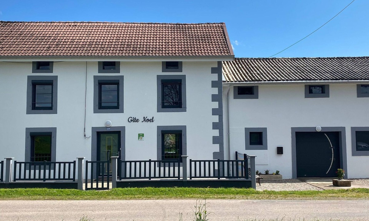 Plombieres-les-Bains Cottage | Luxury Countryside Cottage with Sauna, Spa & Electric Car Charging - Sleeps 5