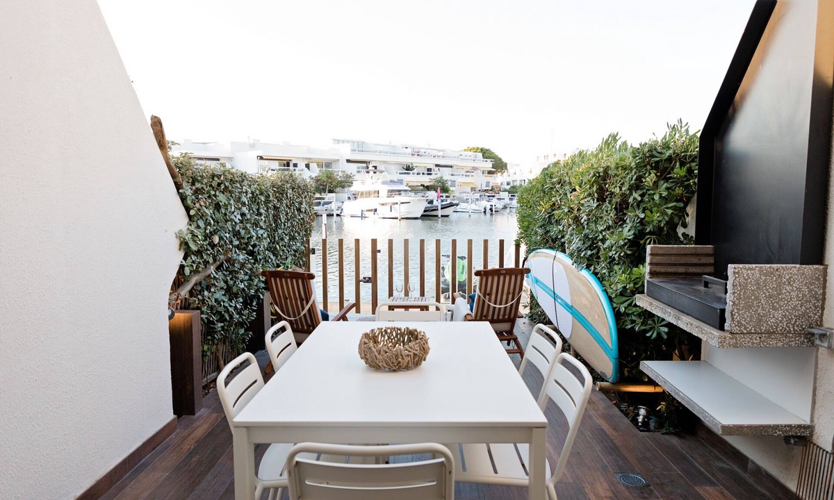 Le Grau-Du-Roi House | Luxury Duplex Marina Suite + Jet or dock rental