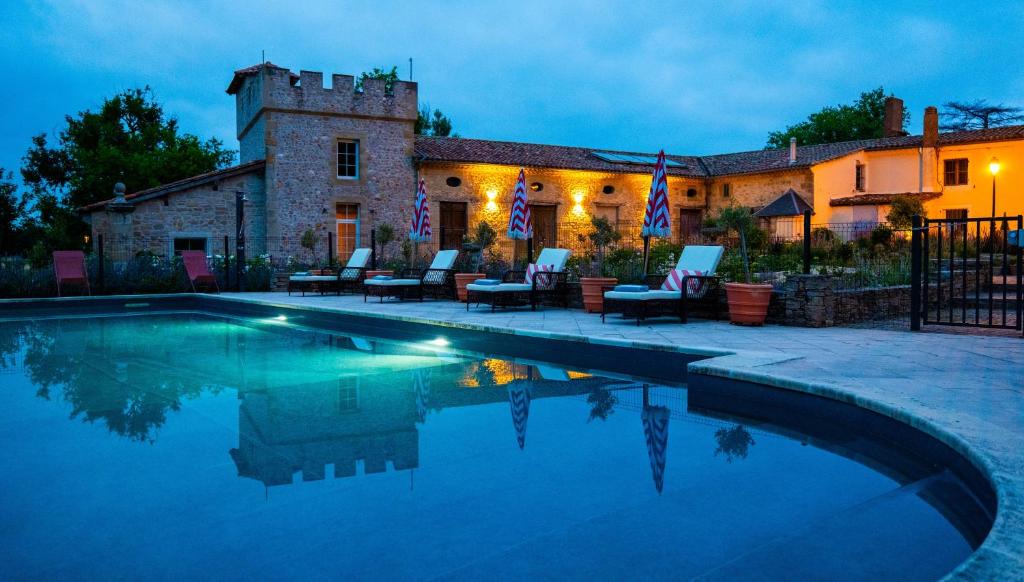 Puylaurens House | Luxury Gites de Chateau Mirabel - Latour - with saltwater swimming pool and AC