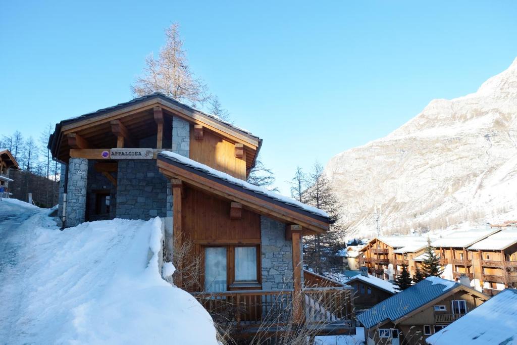 Val-d'Isere Ski Chalet | Madame Vacances Chalet Appaloosa
