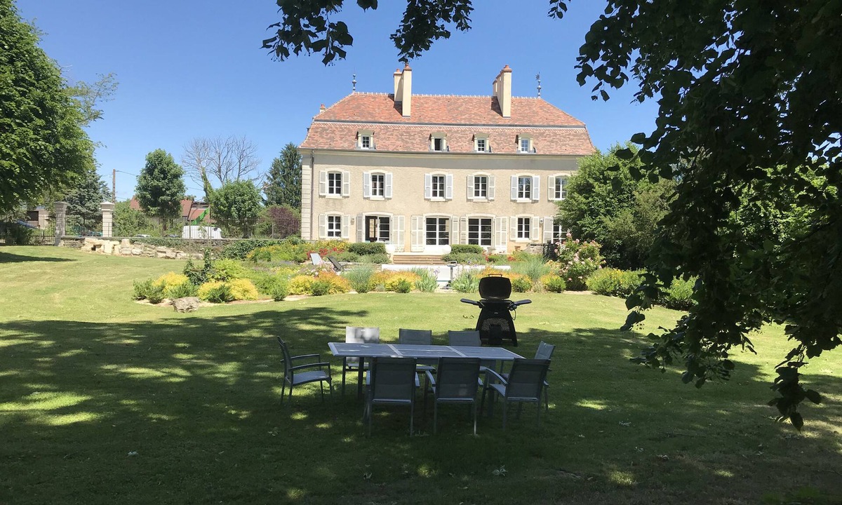 Authume House | Magnificent family property with swimming pool in Burgundy Franche-Comté