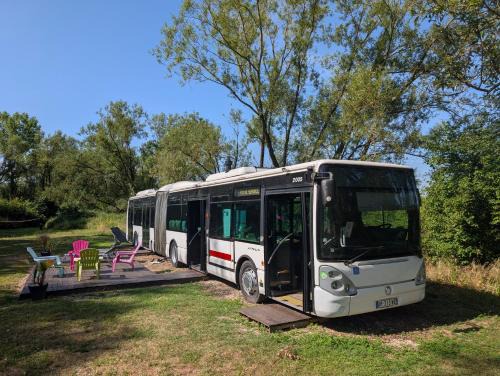 Saint-Usage Other | Magnifique bus insolite avec jacuzzi