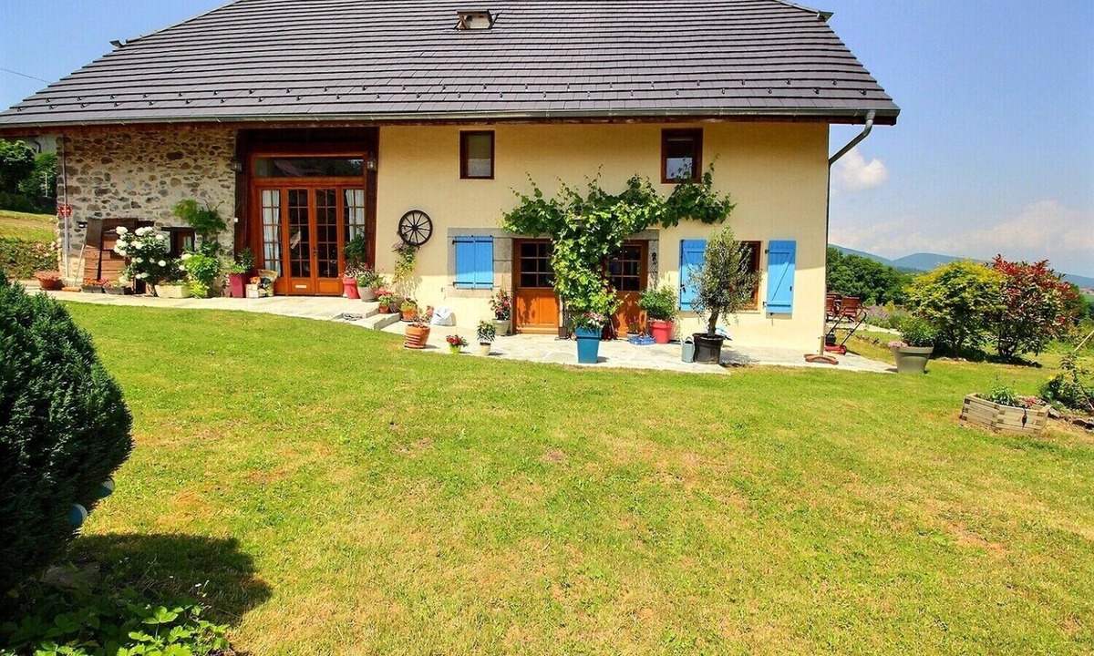 Pers-Jussy House | Magnifique Ferme Savoyarde Entièrement Rénovée