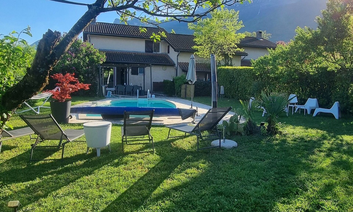 Claix House | Magnifique Maison au Calme Avec Piscine !