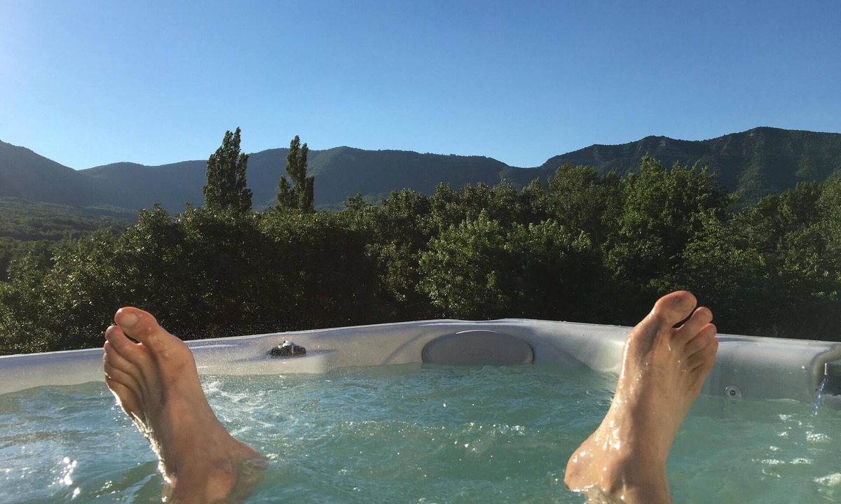Roche-Saint-Secret House | Maison Drôme Provençale - SOUTH France/Jacuzzi/6-8 pers. HERE With Us .