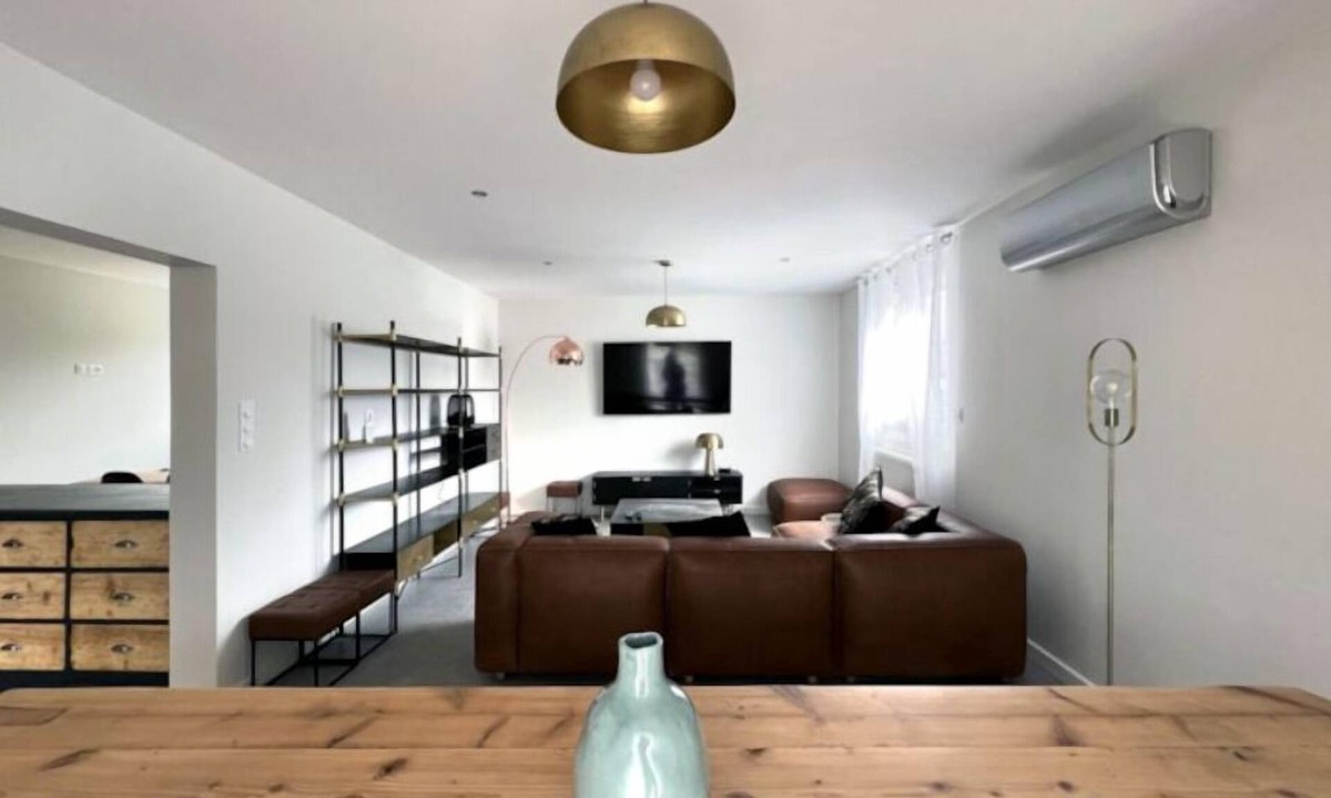 Romagnat House | Maison 9 Chambres, 15 Personnes