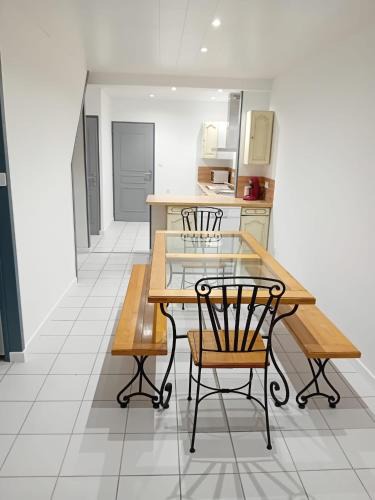 Cour-Saint-Maurice House | Maison au cœur du village