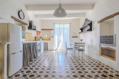 Mollans-sur-Ouveze House | Maison Bleue 26170