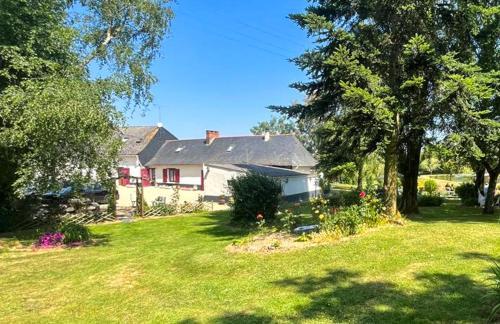 Gruge-l'Hopital House | Maison charmante à Ombrée d'Anjou avec jardin et terrasse