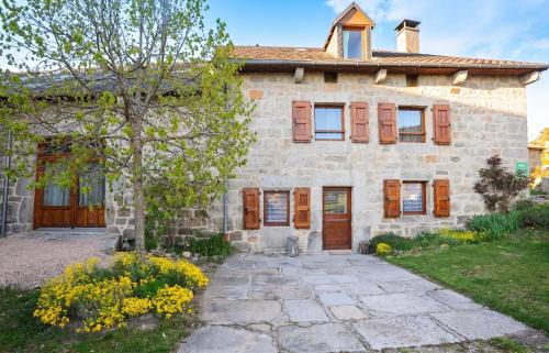 Albaret-Sainte-Marie House | Maison de charme avec vue sur la montagne à Albaret-Sainte-Marie