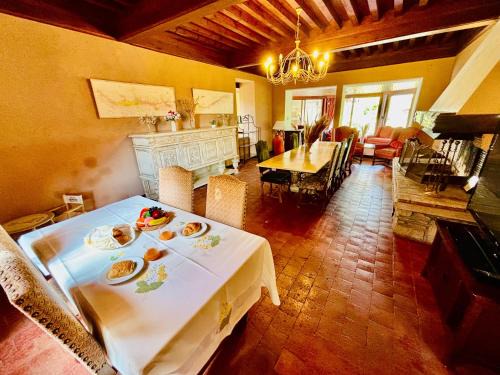 Le Breuil House | Maison de maître - 15 personnes - Proche Le Creusot
