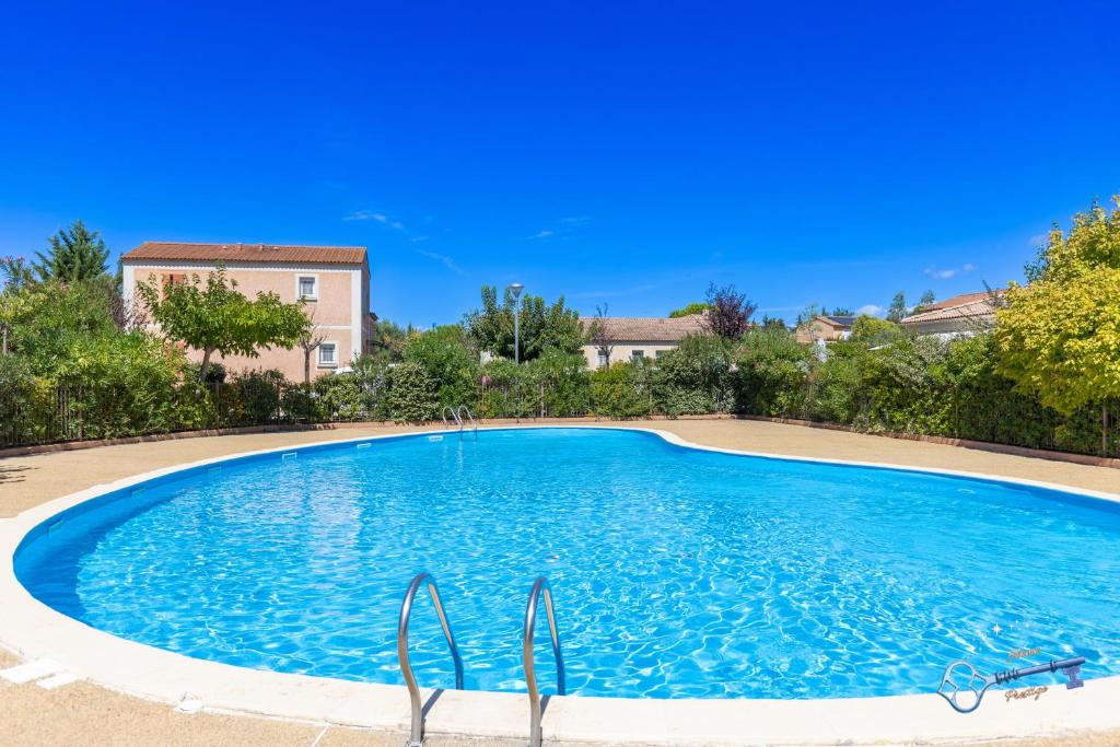 Loriol-du-Comtat House | Maison deux chambres en Provence avec piscine