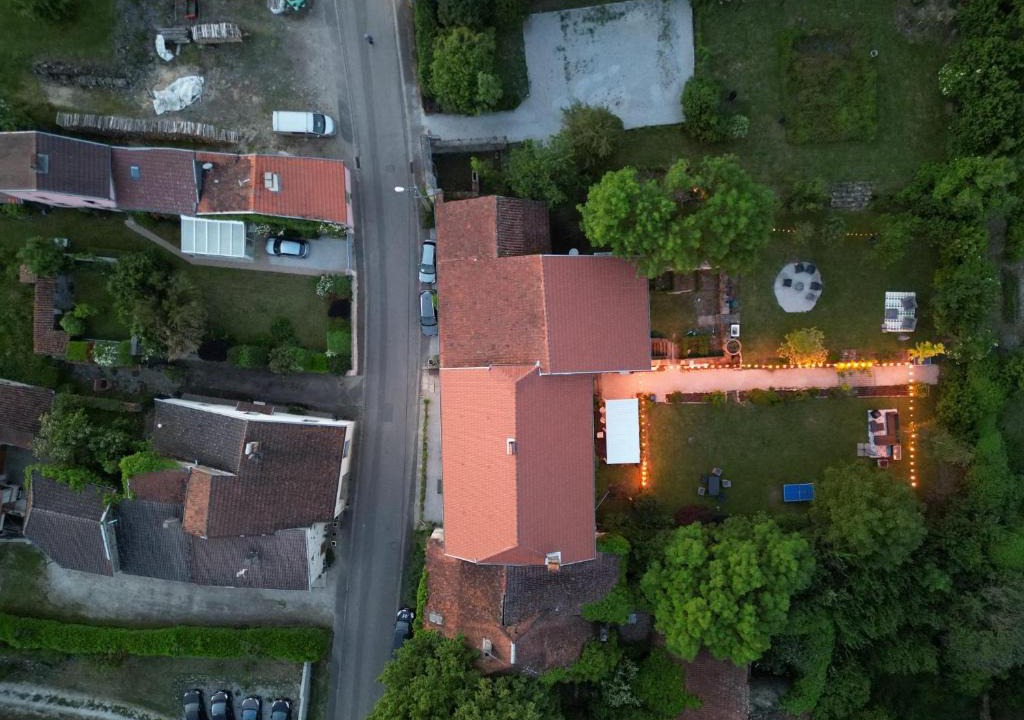 Melay Bed & Breakfast | Maison Egalité