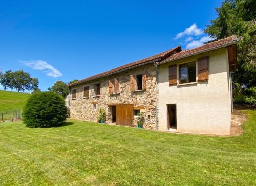 Lacam-d'Ourcet House | Maison familiale spacieuse à Lacam-d'Ourcet avec jardin 115 m²