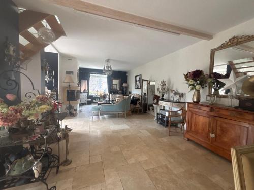 Clairefontaine-en-Yvelines House | Maison atypique vallée de Chevreuses
