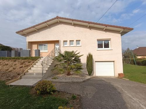 Poligny Villa | Maison grande terrasse Poligny