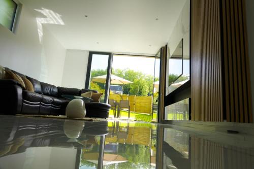 Bievres House | Maison neuve et contemporaine, alliant modernité et situation stratégique à 12km de Paris et 8km de Versailles